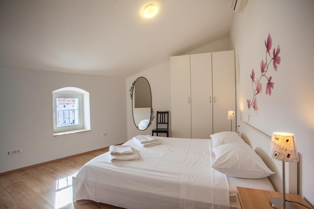Apartment Pogled Na Luku Đảo Đảo Cres Ngoại thất bức ảnh