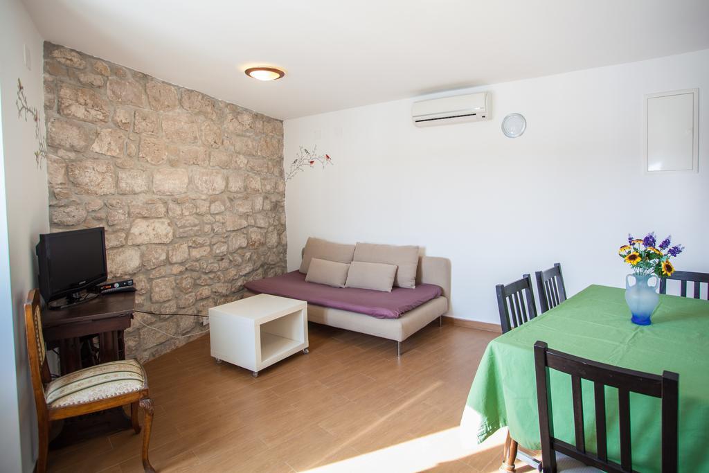 Apartment Pogled Na Luku Đảo Đảo Cres Ngoại thất bức ảnh
