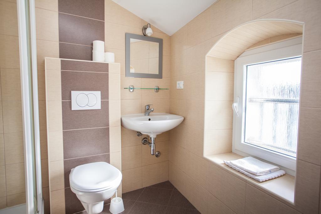 Apartment Pogled Na Luku Đảo Đảo Cres Ngoại thất bức ảnh