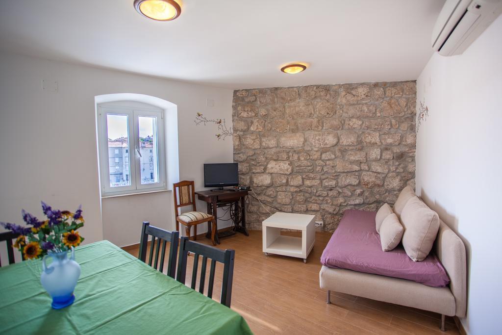 Apartment Pogled Na Luku Đảo Đảo Cres Ngoại thất bức ảnh